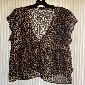 EUC Ladies Shein low cut top
